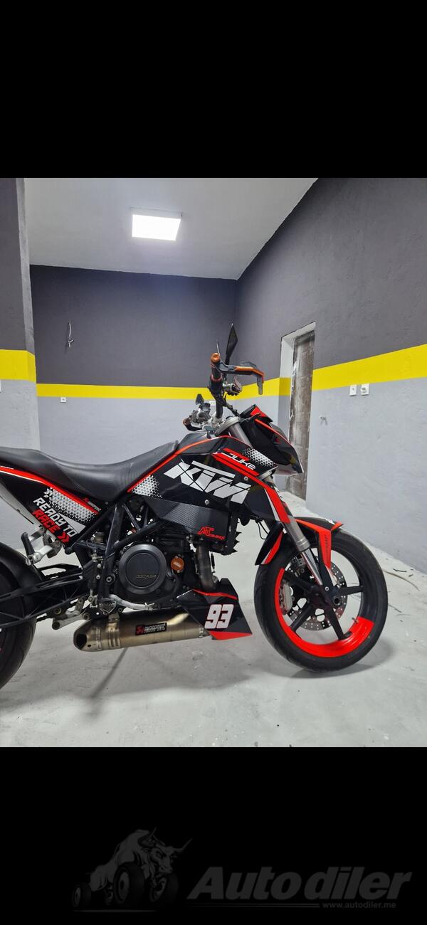 KTM - duke690