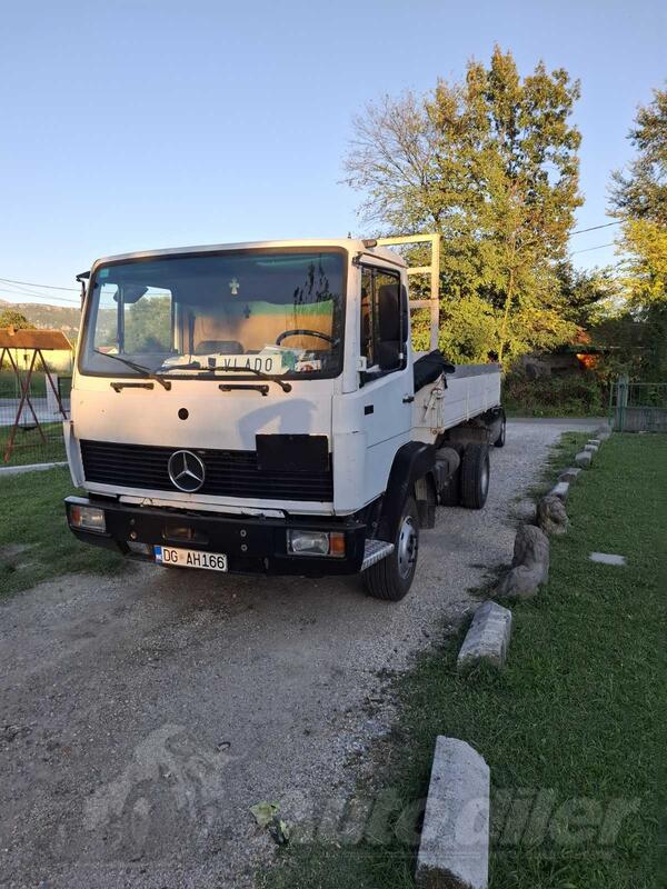 Mercedes Benz - 817