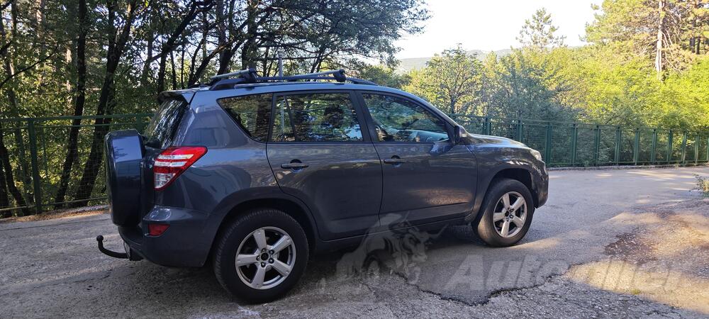 Toyota - RAV 4 - 2.2