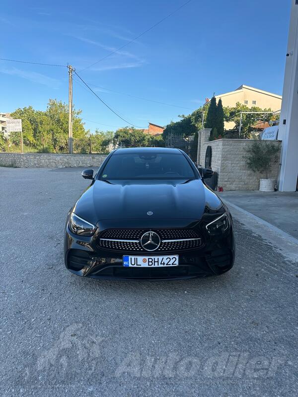 Mercedes Benz - E 220 - 2.0 D