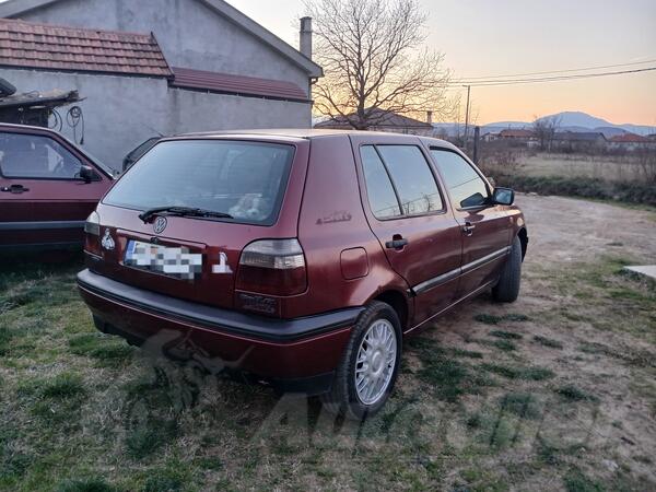 Volkswagen - Golf 3 - 1.6