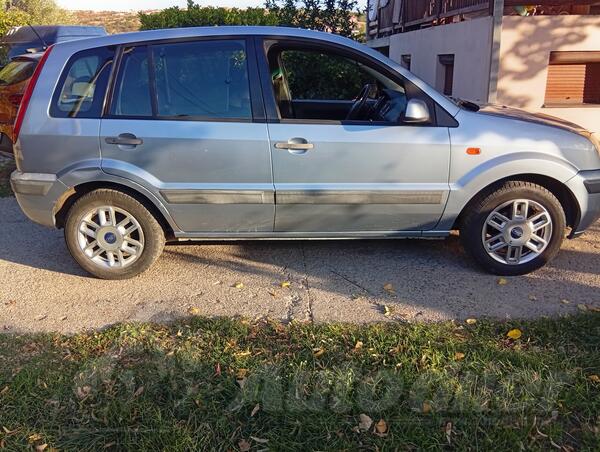 Ford - Fusion - 1.4 TDci