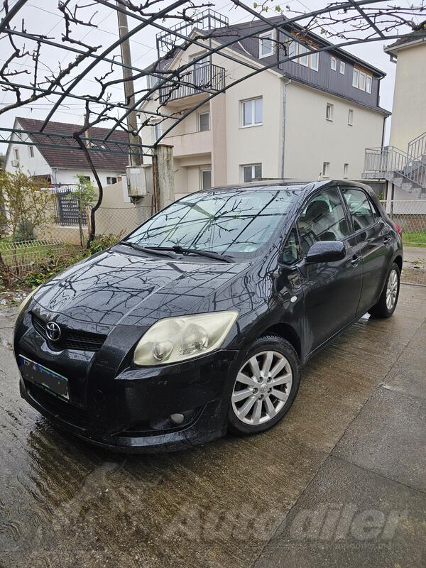 Toyota - Auris - 1.4 D4D