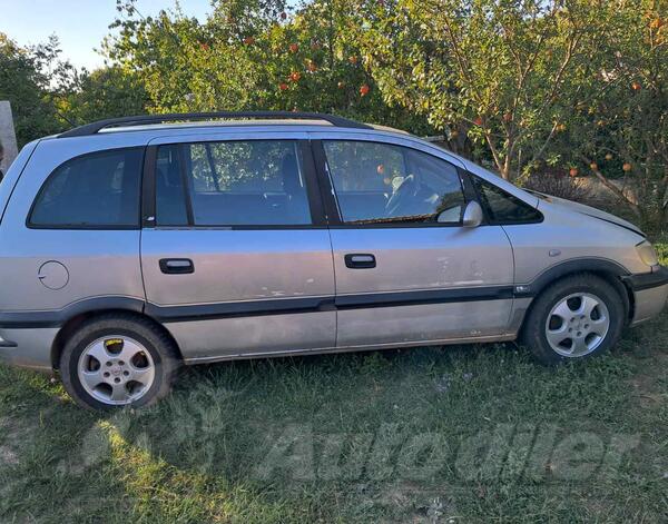 Opel - Zafira - 2.0tdi