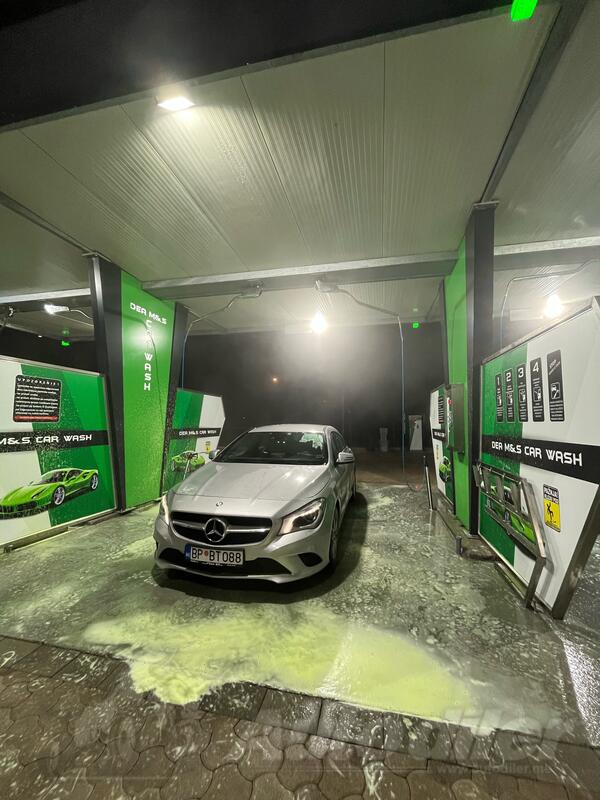 Mercedes Benz - CLA 180