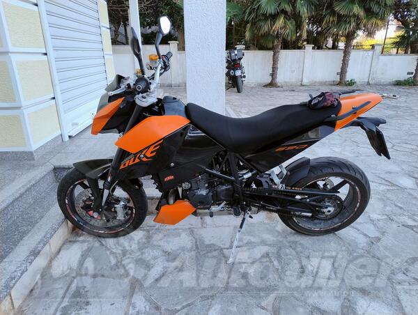 KTM - duke 690