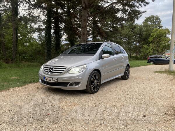 Mercedes Benz - B 180 - 2.0