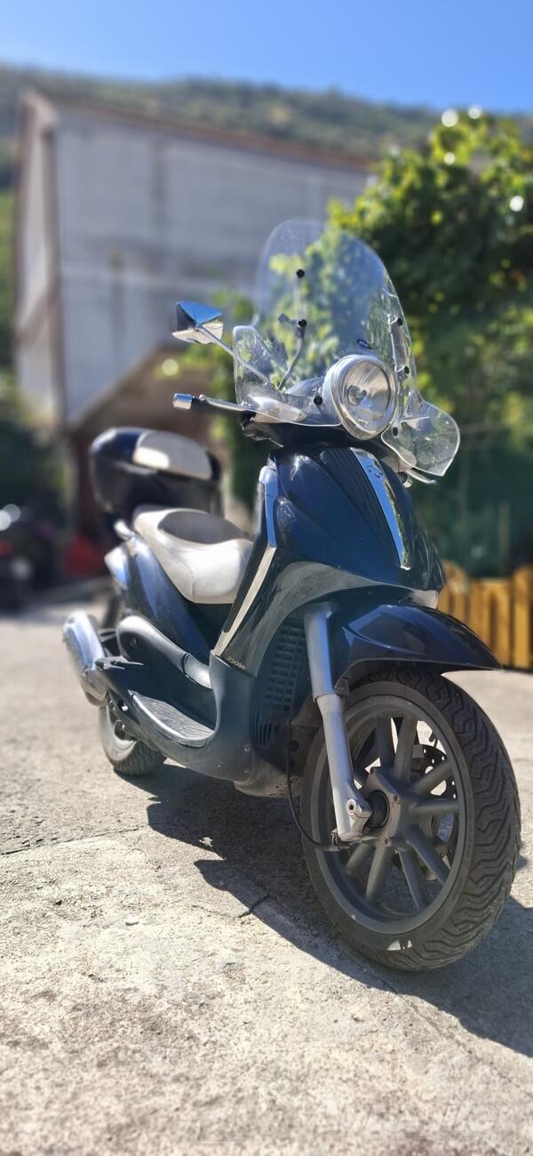 Piaggio - Beverly