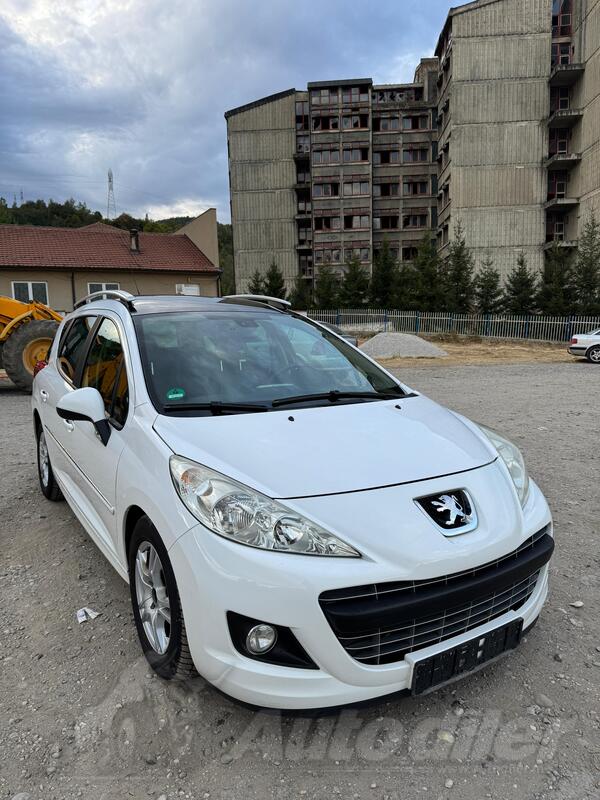 Peugeot - 207 - 1.6 HDI
