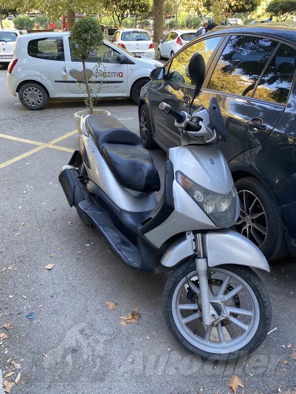 Piaggio - BEVERLY 200