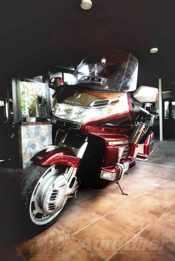 Honda - Gold Wing