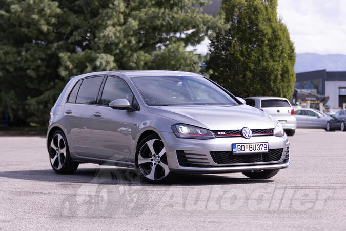 Volkswagen - Golf GTI - 2.0 TSI