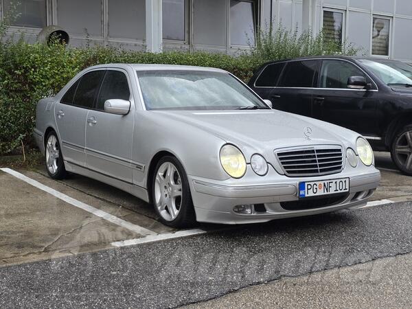 Mercedes Benz - E 200 - KOMPRESSOR crveni motor