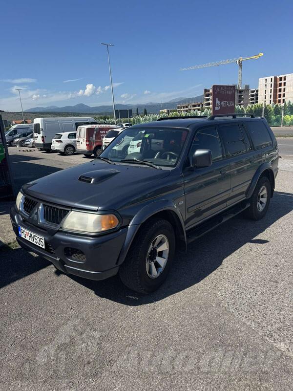 Mitsubishi - Pajero - 2.5
