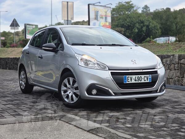 Peugeot - 208 - 1.6 Hdi
