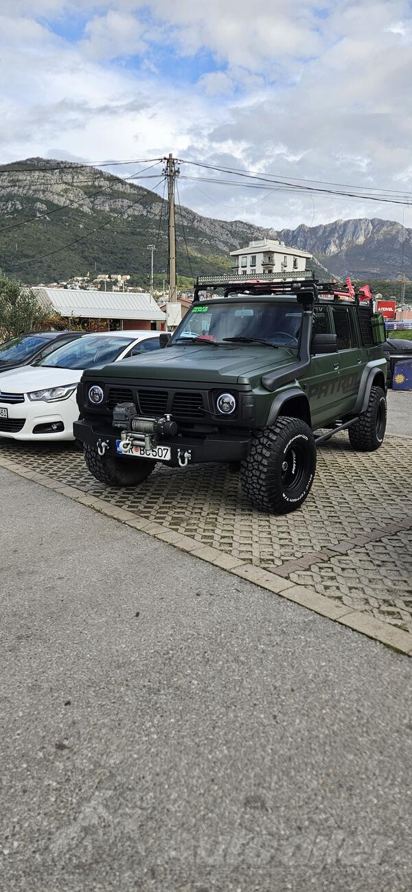 Nissan - Patrol - 2.8 Y60