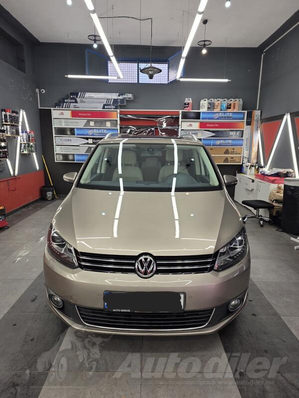 Volkswagen - Touran - 2.0 tdi