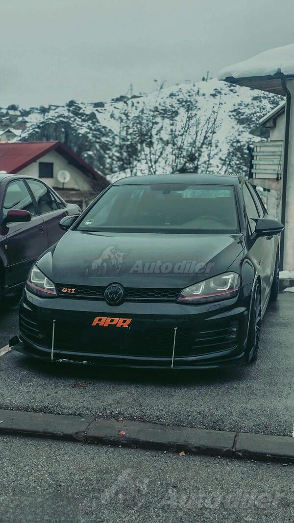 Volkswagen - Golf 7 - 2.0 TSI GTI