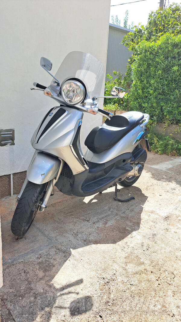 Piaggio - Beverly