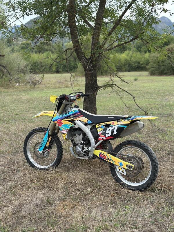 Suzuki - RMZ 250