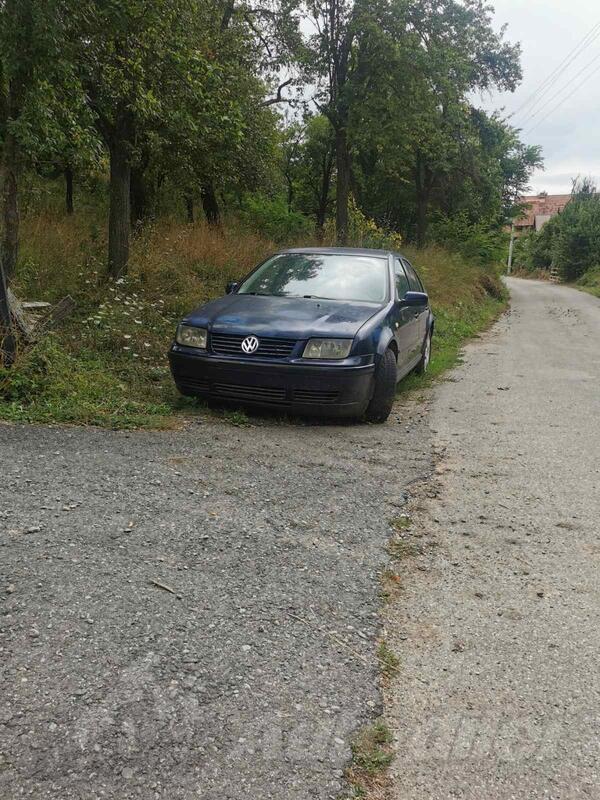 Volkswagen - Bora - 1.9 tdi