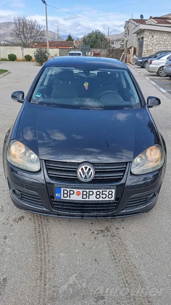 Volkswagen - Golf 5 - 1900