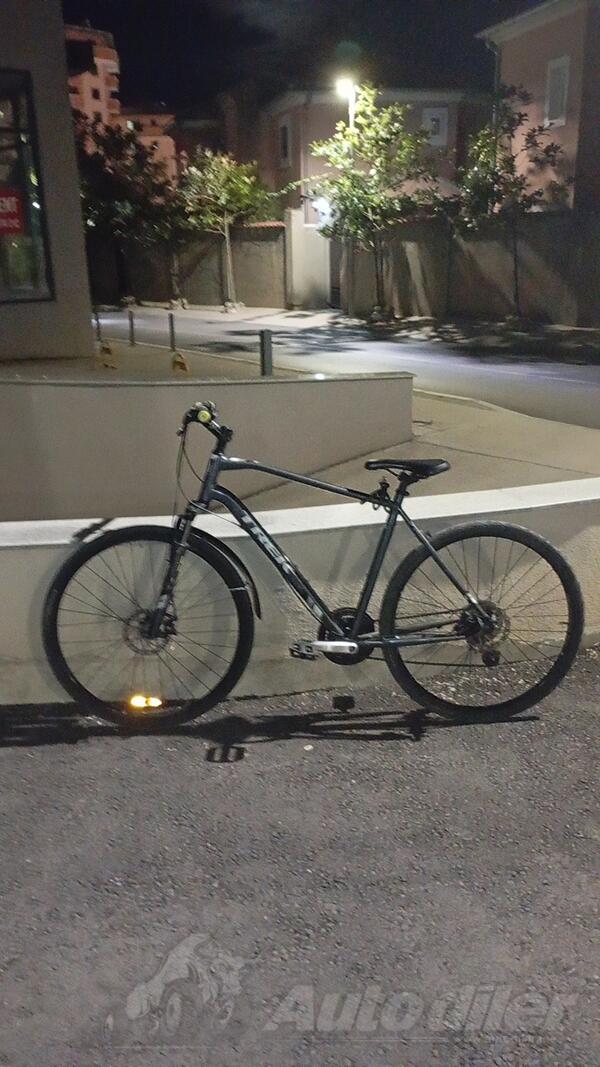 Trek - Dual sport 1