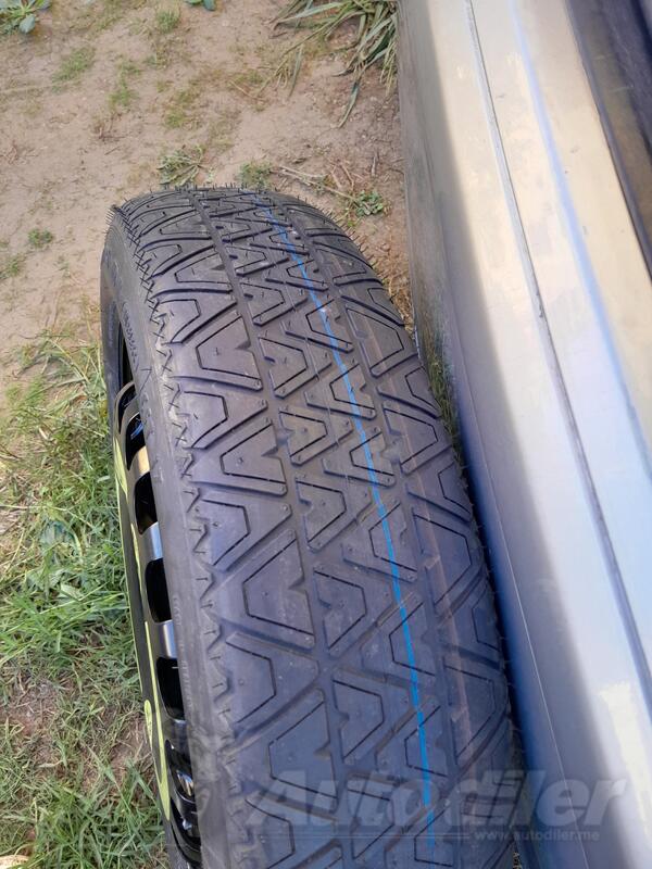 Fabričke felne i copavac gume