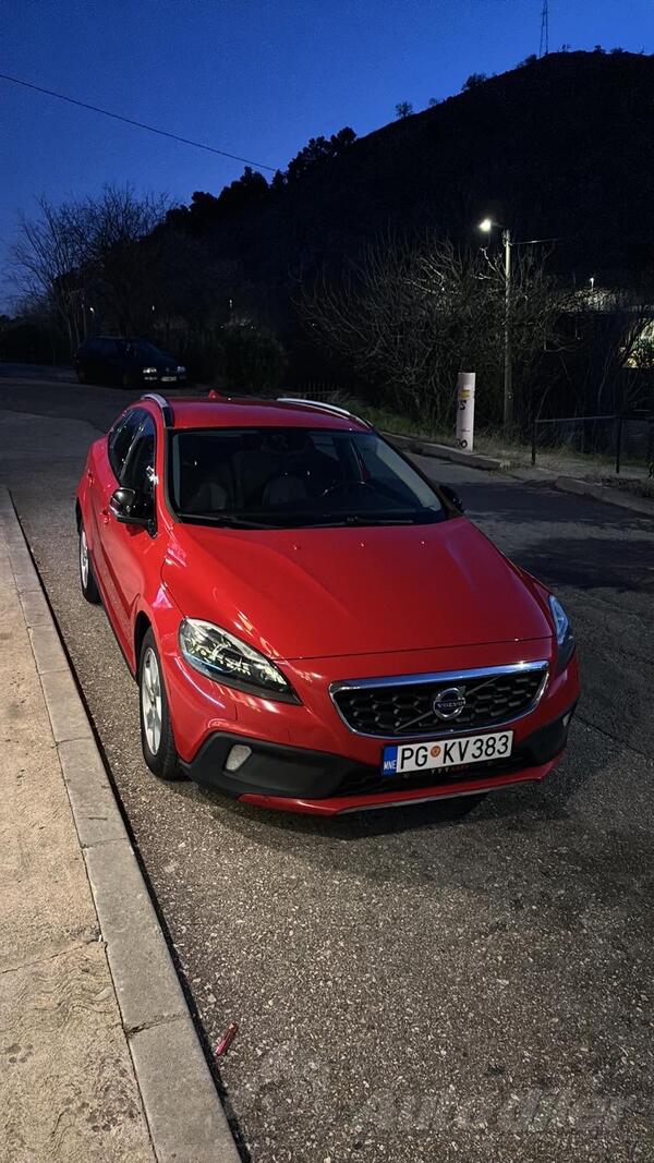 Volvo - V40 Cross Country - D2