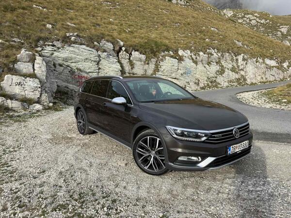 Volkswagen - Passat Alltrack - 2.0 TDI