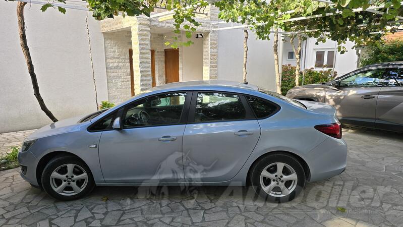 Opel - Astra - 1.6