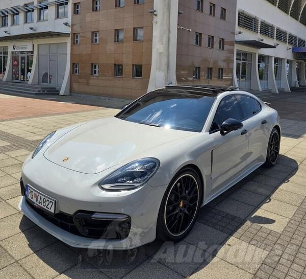 Porsche - Panamera