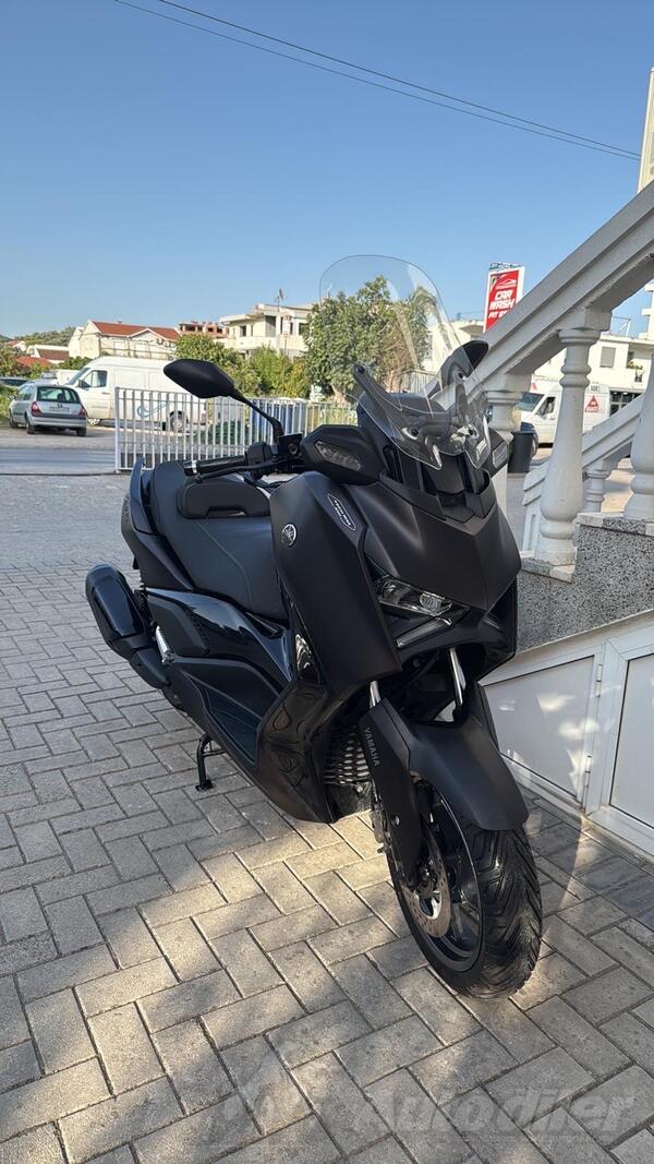 Yamaha - xmax tech max