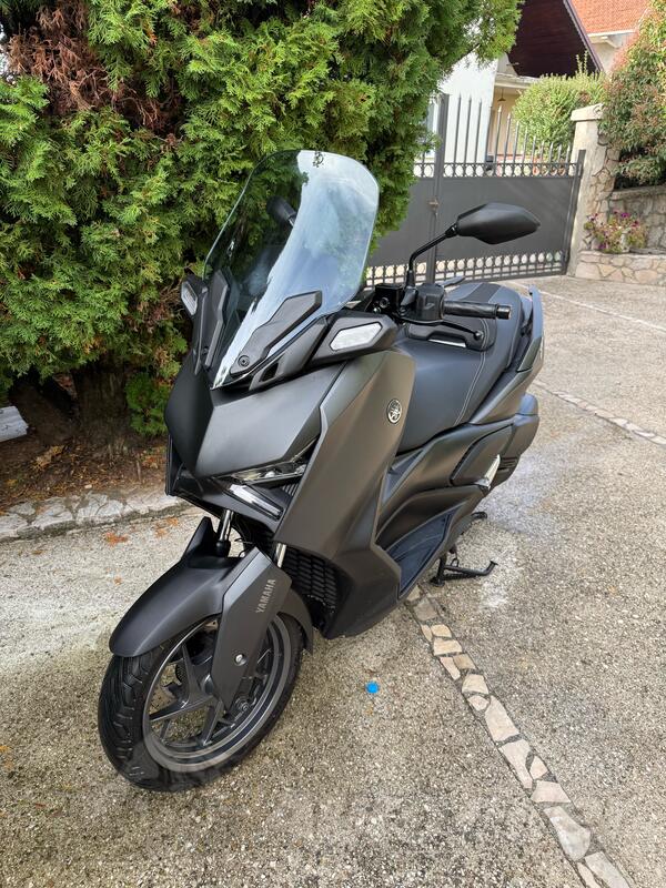 Yamaha - x max