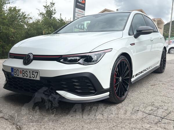 Volkswagen - Golf 8 - 2.0