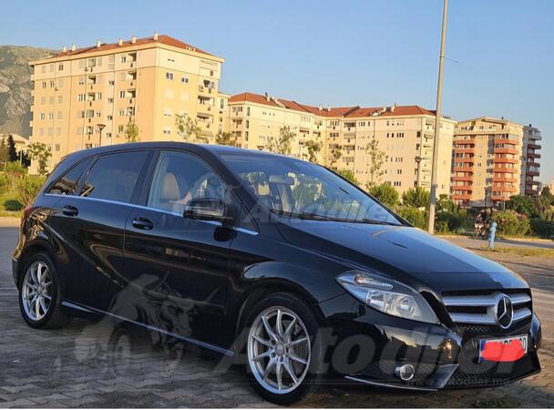 Mercedes Benz - B 220 - B 220