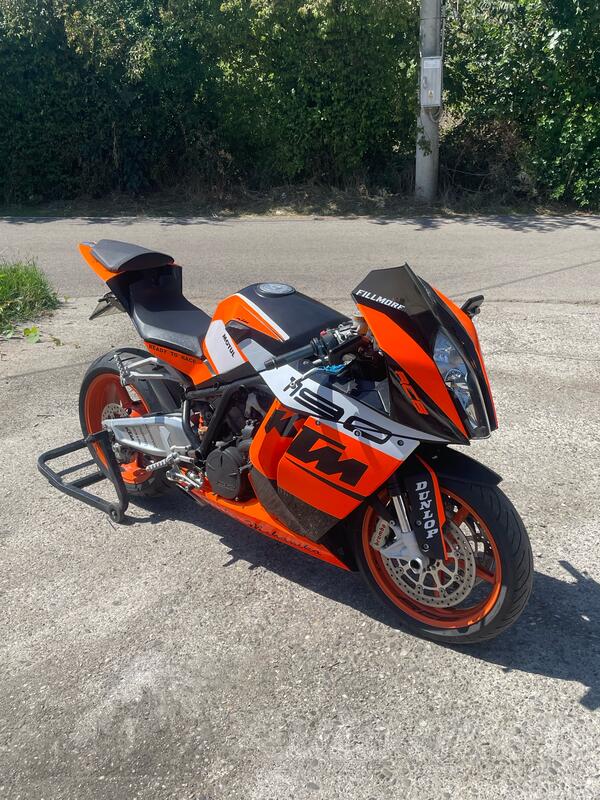 KTM - Rc8