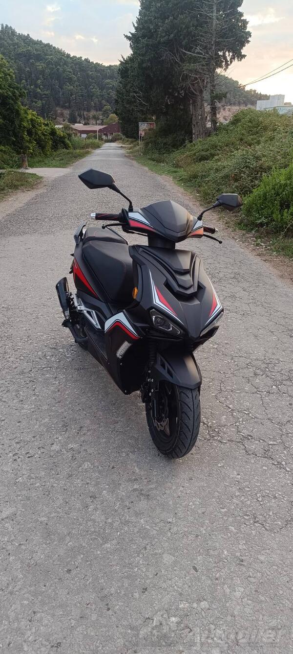 Chang - Jiang - gt union striker 125 (opis)