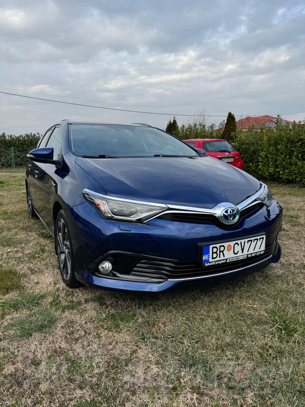 Toyota - Auris - 1.8 HYBRID