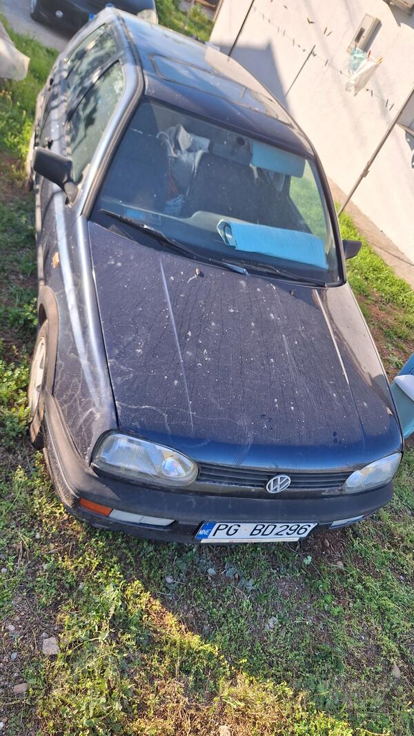 U djelovima Volkswagen - Golf 3 1.8