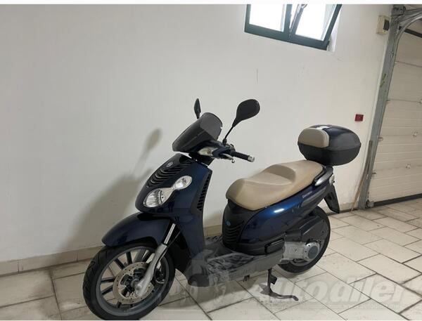 Piaggio - Carnaby 125
