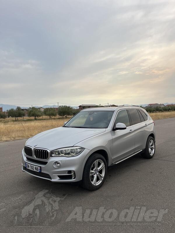 BMW - X5 M50 - 3.0