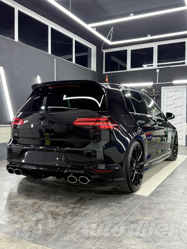 Volkswagen - Golf 7 - R