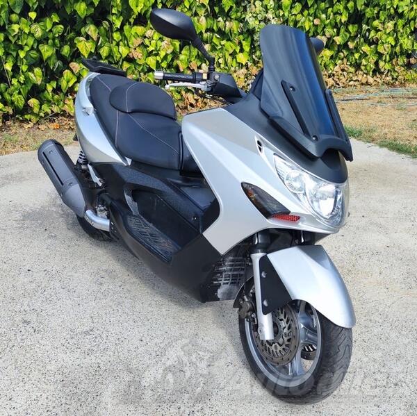 Kymco - Xciting