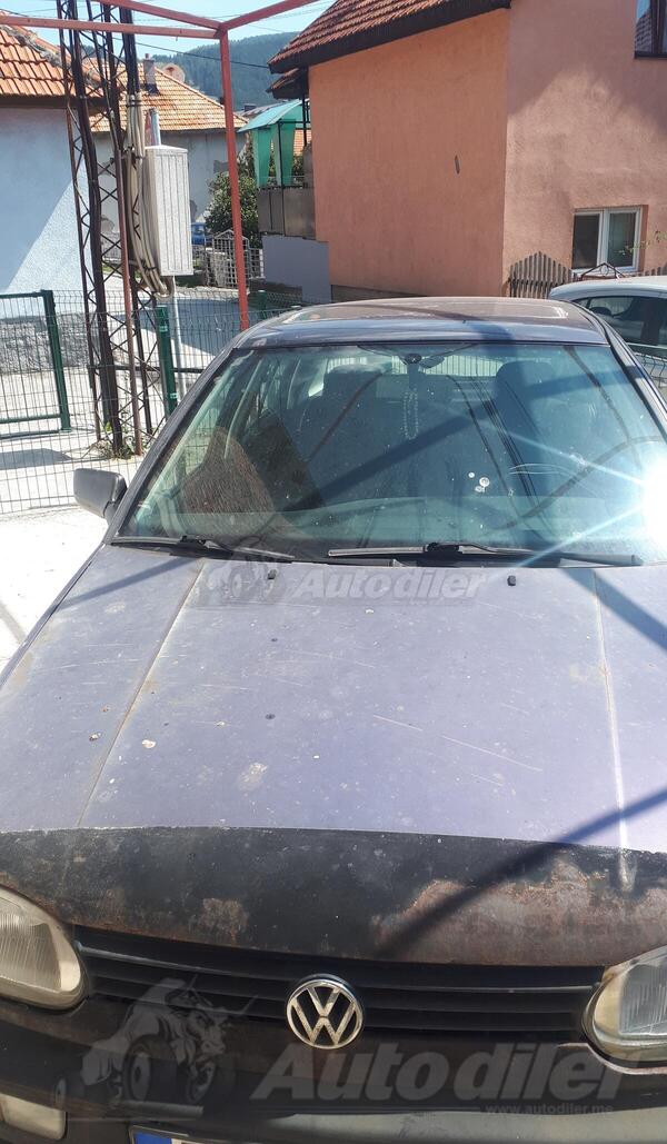 Volkswagen - Golf 3 - 1.4 benzin