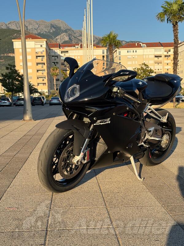 MV Agusta - f4