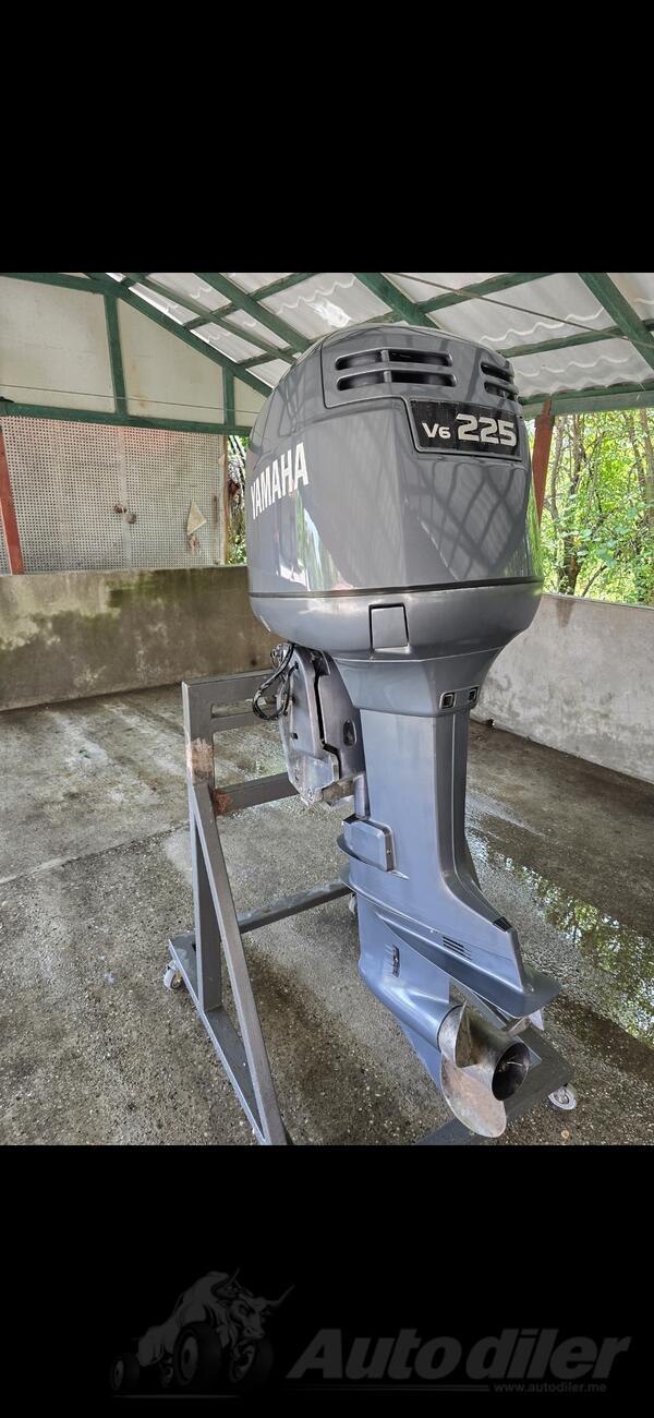 Yamaha - 225 V6 - Motori za plovila