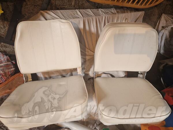 Stolice i klupe za plovila