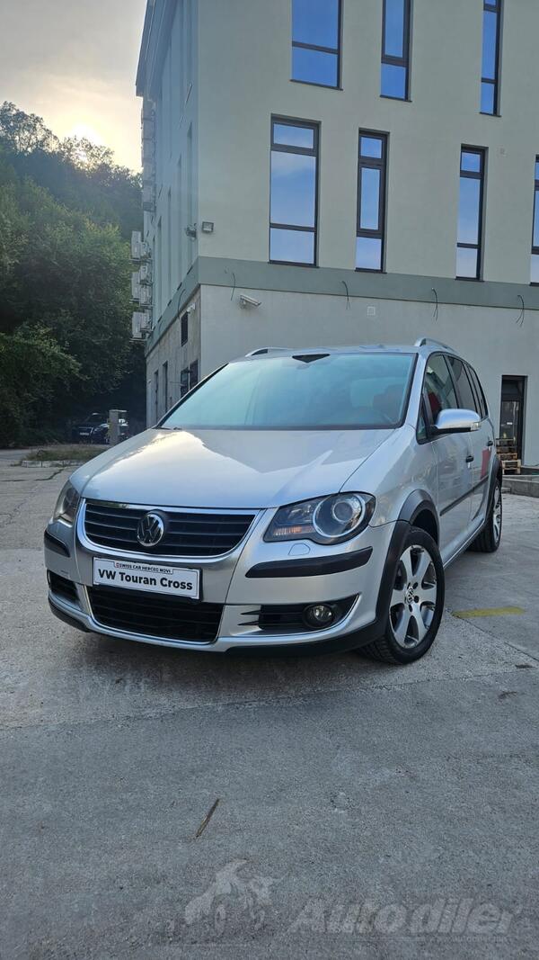 Volkswagen - Cross Touran - 1.9 TDI