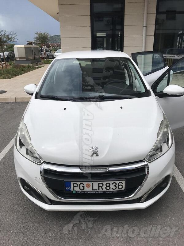 Peugeot - 208 - 1.6 blue hdi
